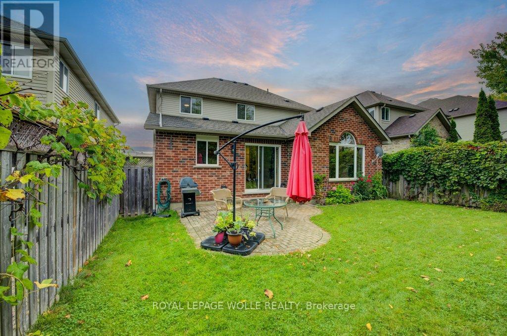 












704 SHEDIAC CRESCENT

,
Waterloo,




Ontario
N2K4H5

