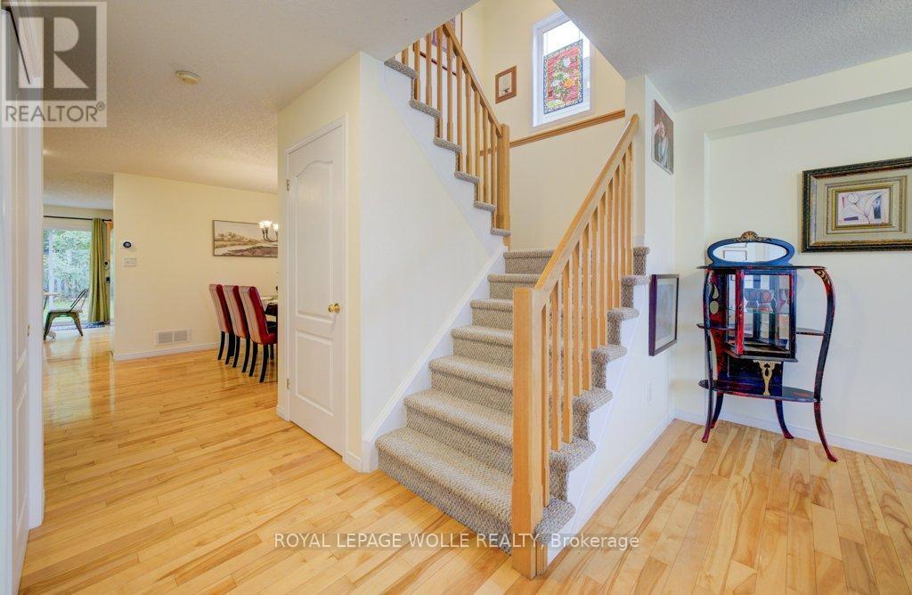 












704 SHEDIAC CRESCENT

,
Waterloo,




Ontario
N2K4H5

