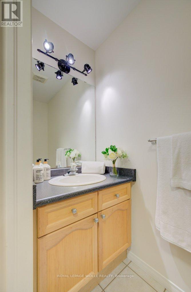 












704 SHEDIAC CRESCENT

,
Waterloo,




Ontario
N2K4H5

