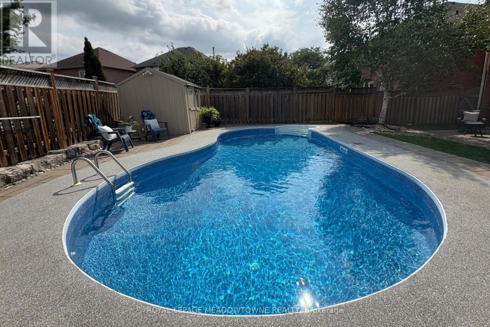 












33 HARROP AVENUE

,
Halton Hills,




Ontario
L7G5R4

