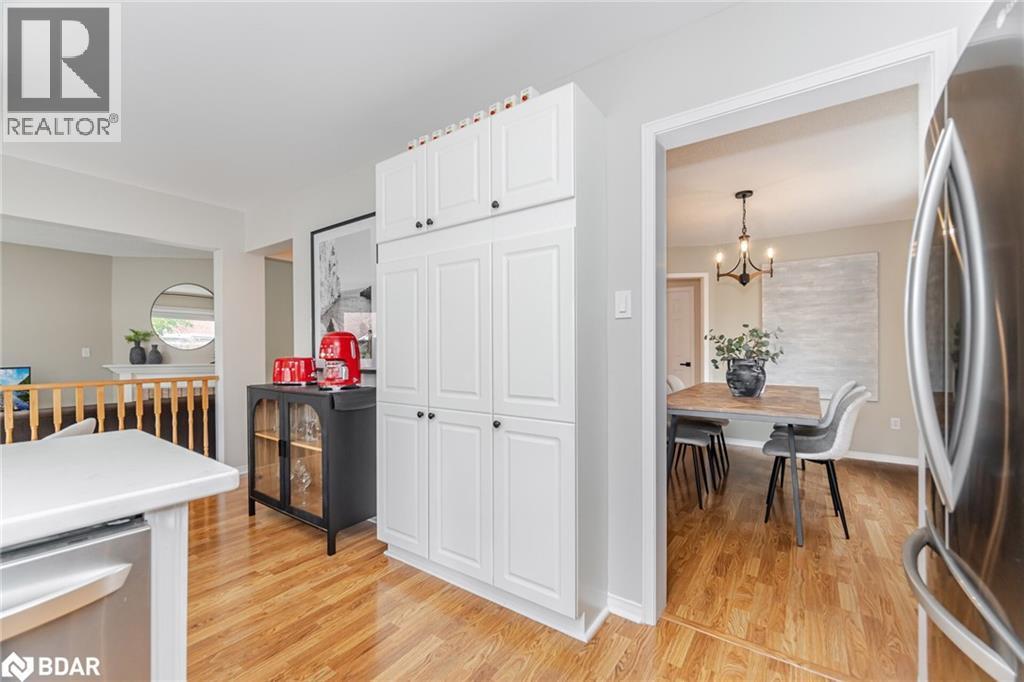 












33 HARROP Avenue

,
Georgetown,




Ontario
L7G5R4

