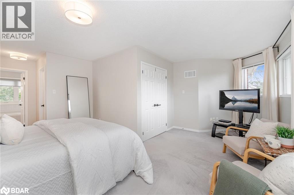 












33 HARROP Avenue

,
Georgetown,




Ontario
L7G5R4

