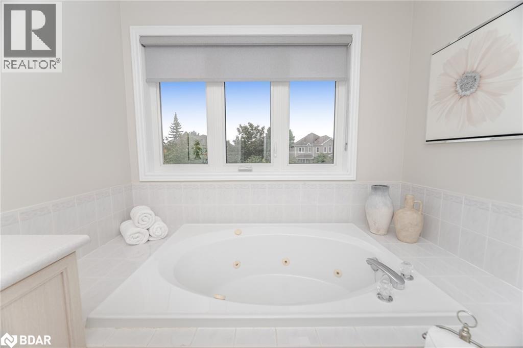 












33 HARROP Avenue

,
Georgetown,




Ontario
L7G5R4

