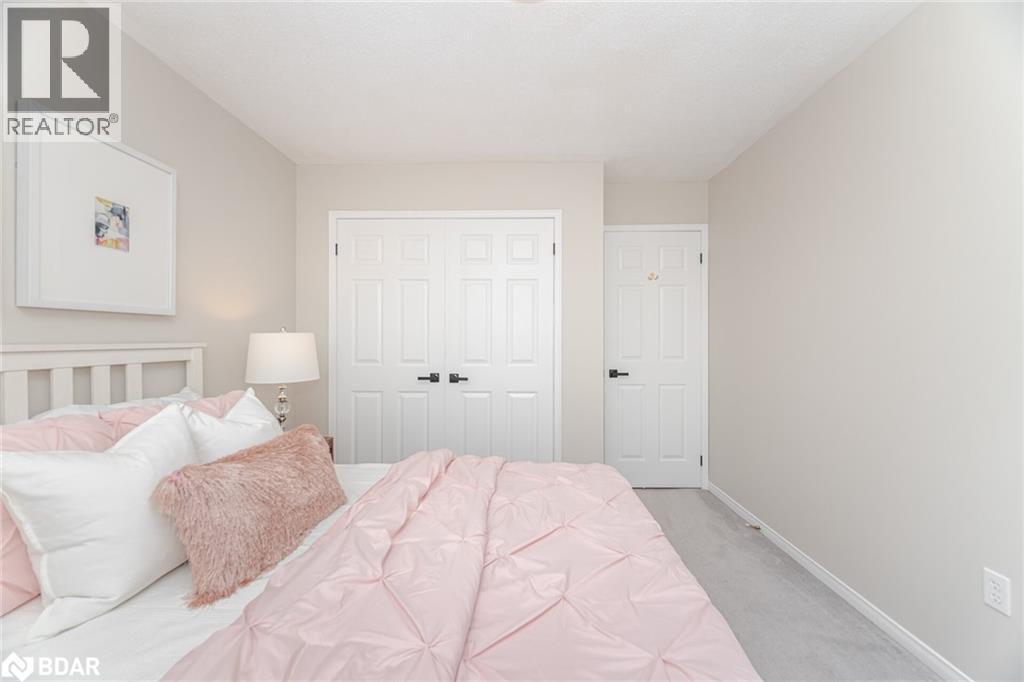 












33 HARROP Avenue

,
Georgetown,




Ontario
L7G5R4

