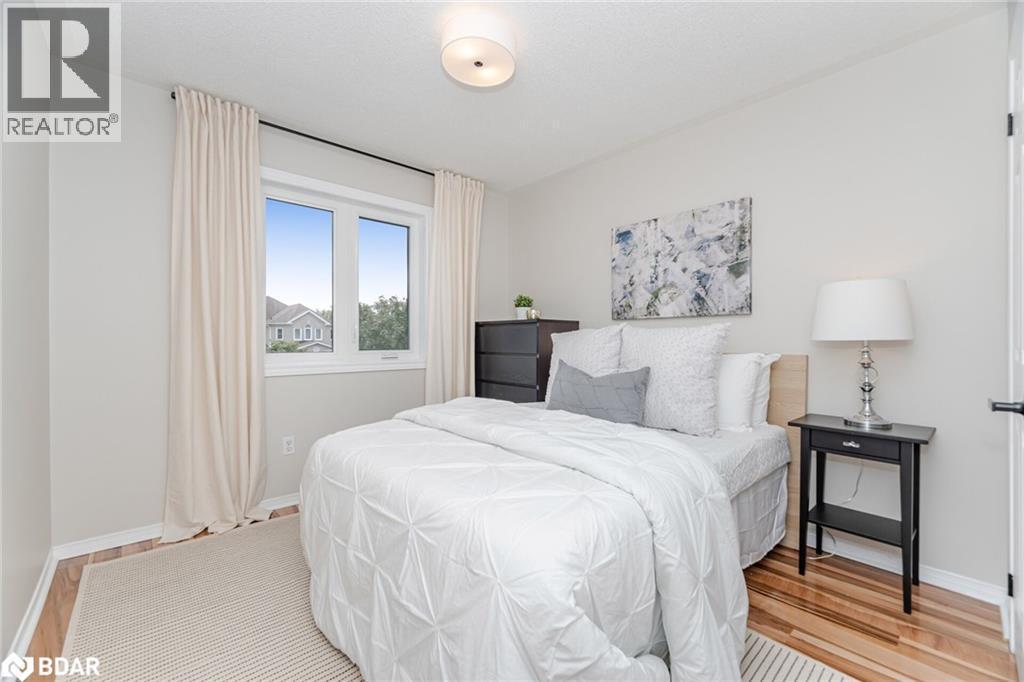 












33 HARROP Avenue

,
Georgetown,




Ontario
L7G5R4


