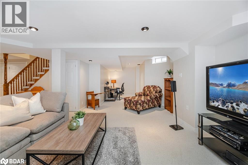 












33 HARROP Avenue

,
Georgetown,




Ontario
L7G5R4

