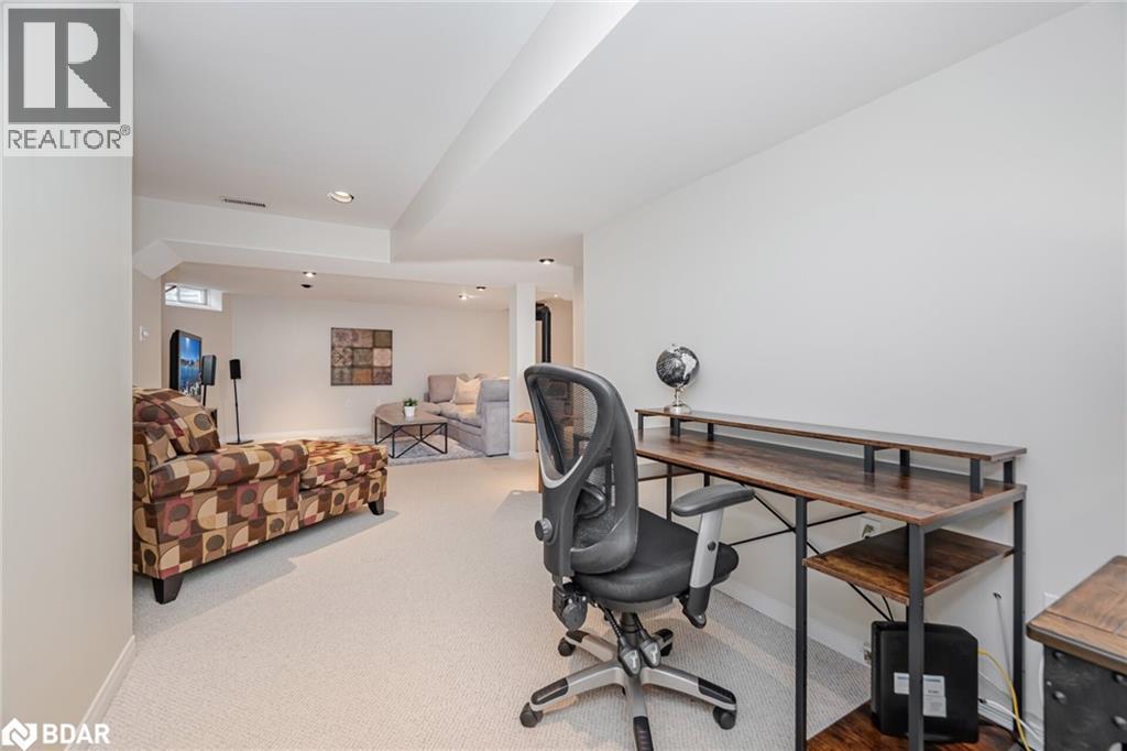 












33 HARROP Avenue

,
Georgetown,




Ontario
L7G5R4

