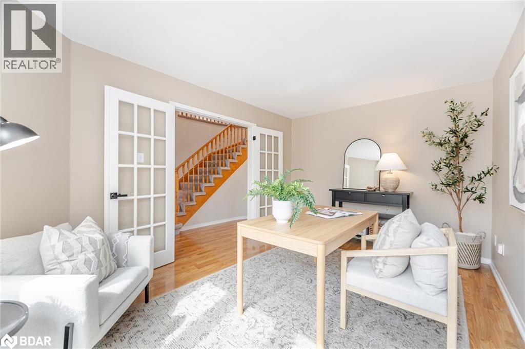 












33 HARROP Avenue

,
Georgetown,




Ontario
L7G5R4

