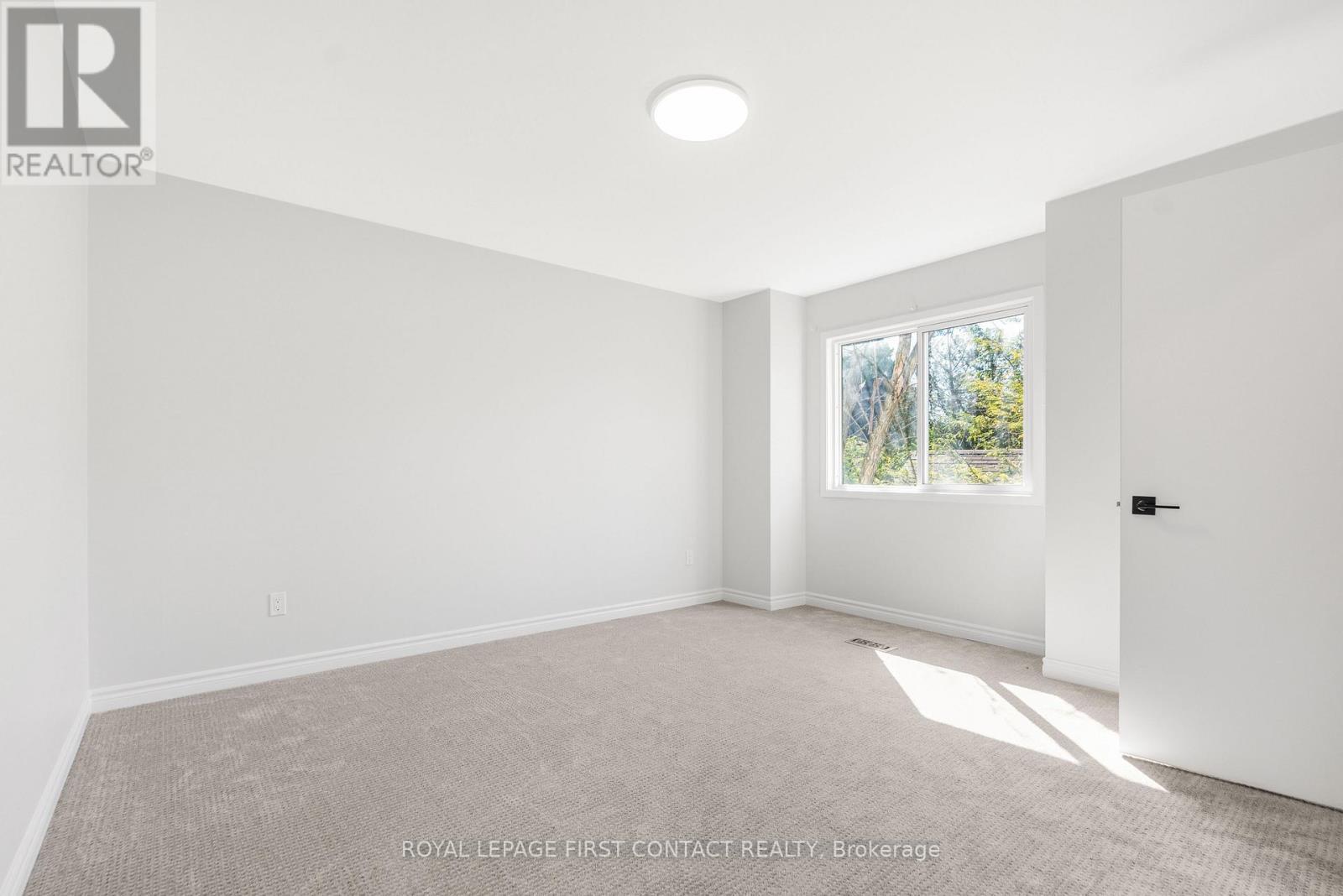 












14&16 PEEL STREET

,
Barrie,




Ontario
L4M3K8

