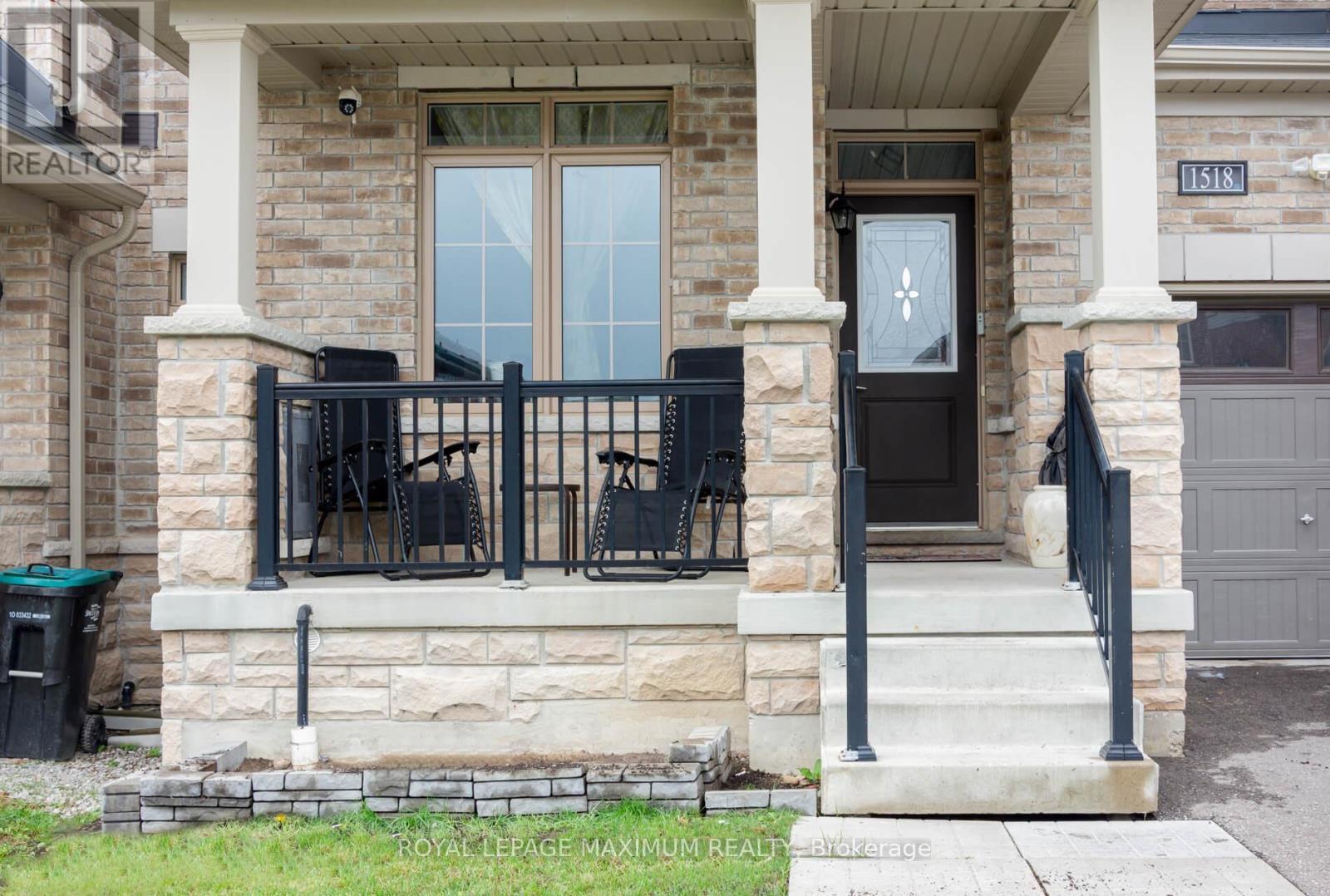 












1518 FARROW CRESCENT

,
Innisfil,




Ontario
L9S0L6

