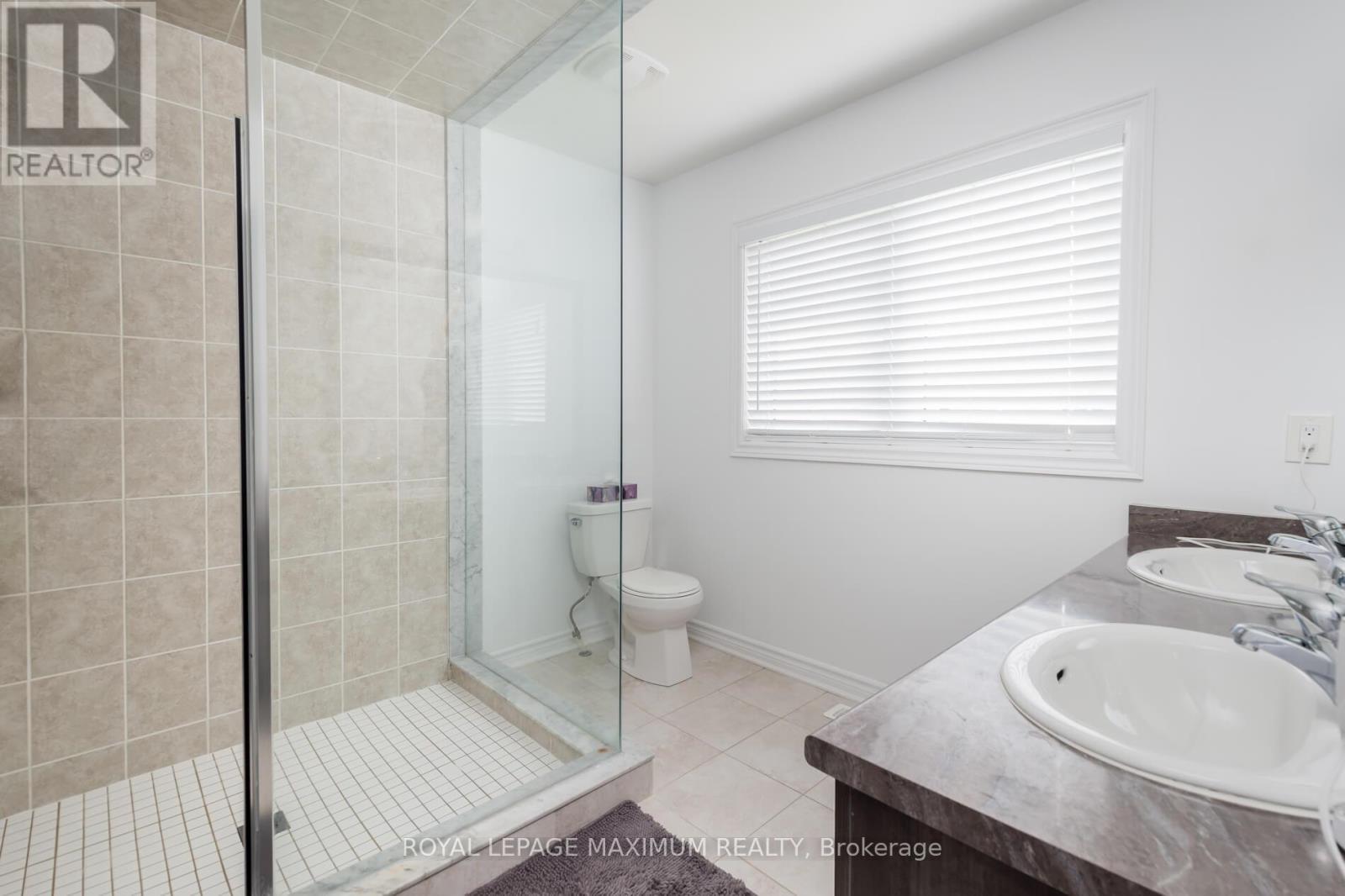 












1518 FARROW CRESCENT

,
Innisfil,




Ontario
L9S0L6

