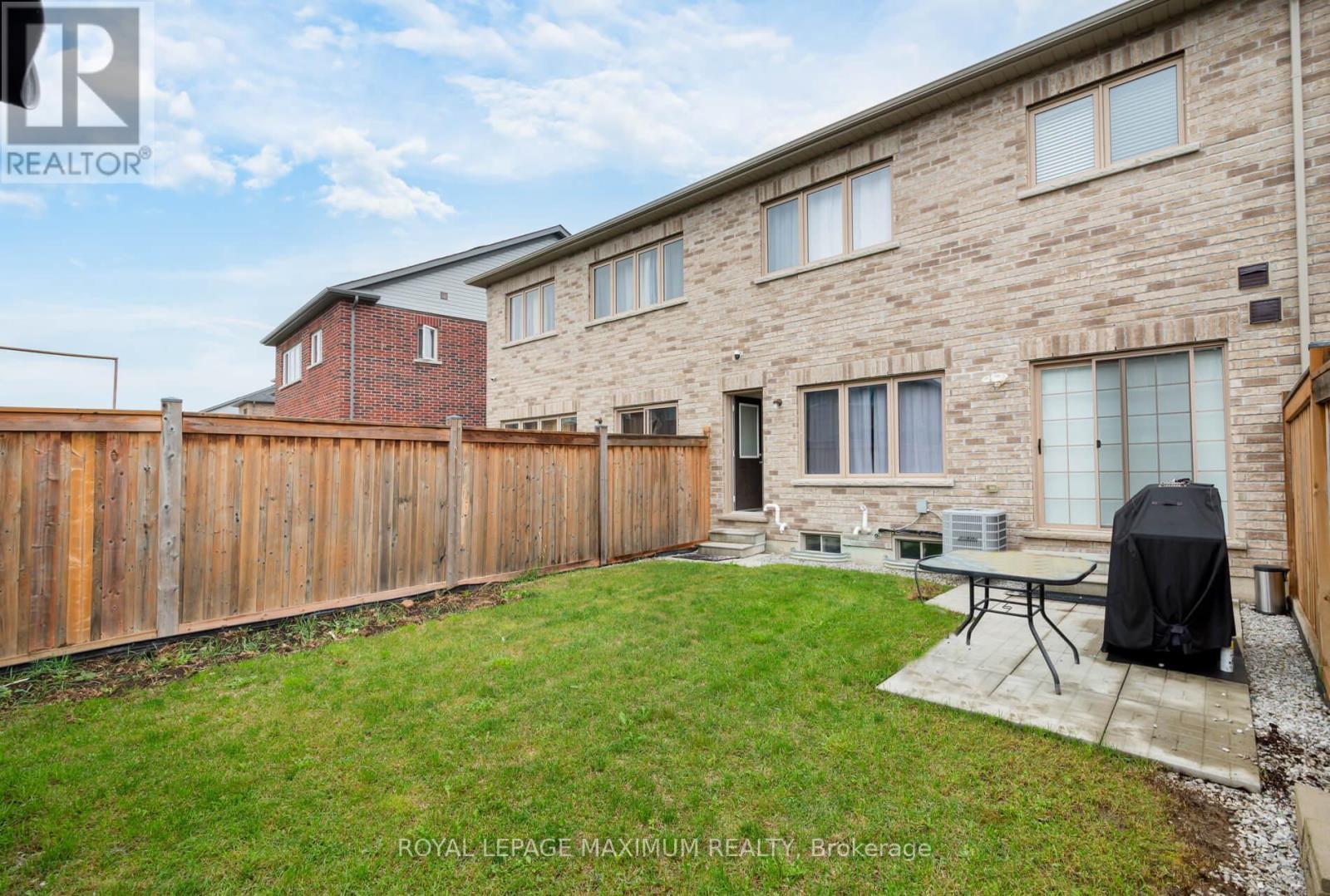 












1518 FARROW CRESCENT

,
Innisfil,




Ontario
L9S0L6

