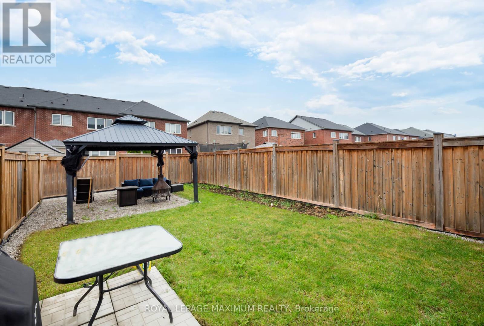 












1518 FARROW CRESCENT

,
Innisfil,




Ontario
L9S0L6


