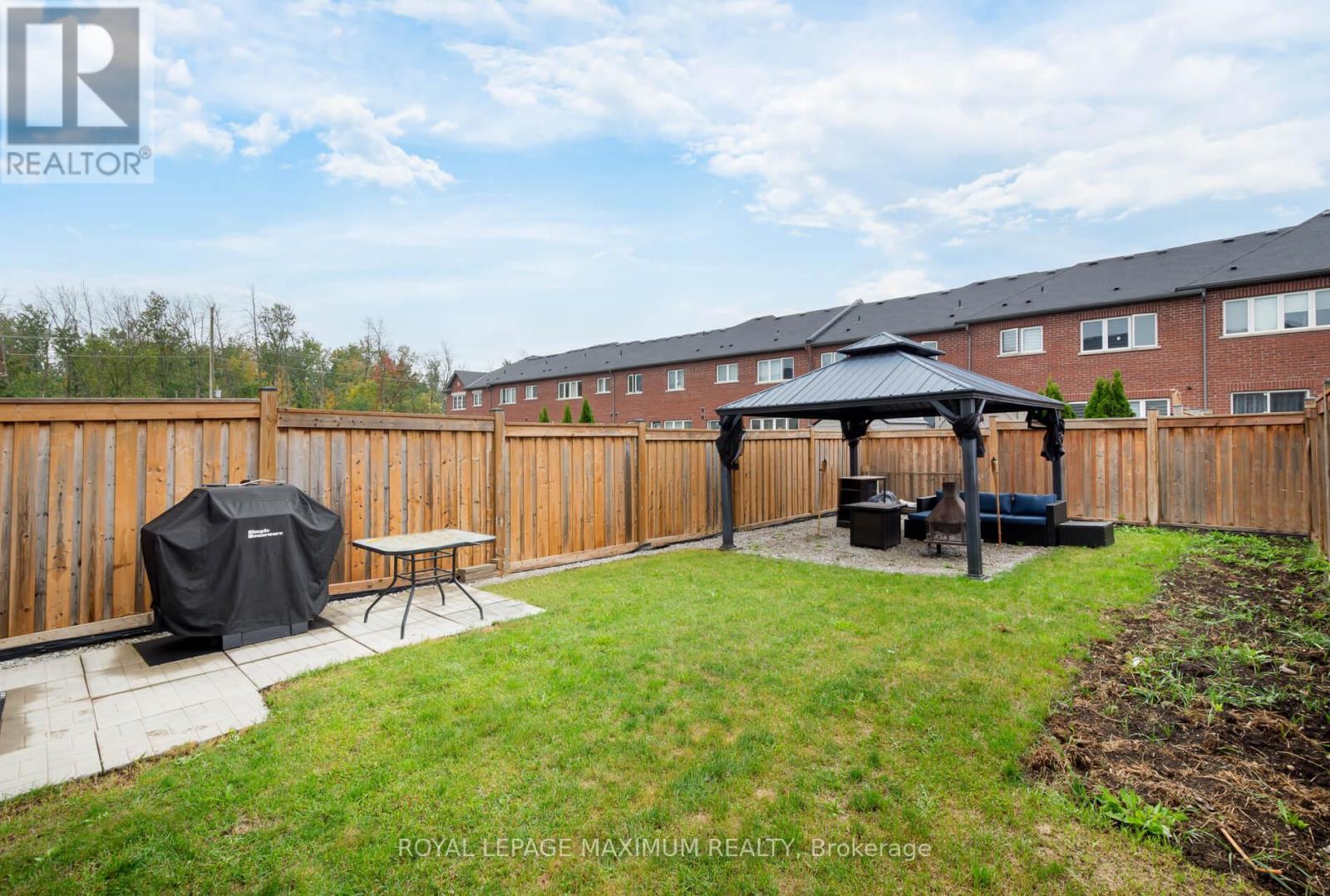 












1518 FARROW CRESCENT

,
Innisfil,




Ontario
L9S0L6


