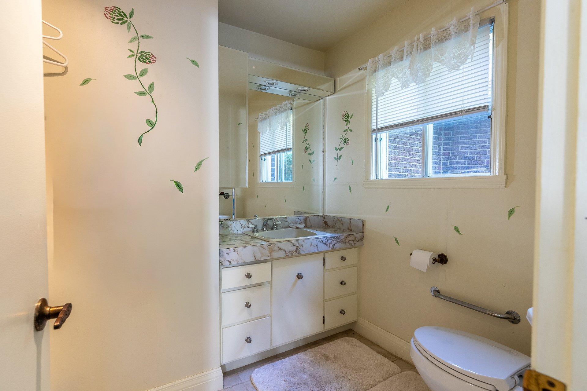 









15


Rue Lynch

,
Lac-Brome,




QC
J0E1V0

