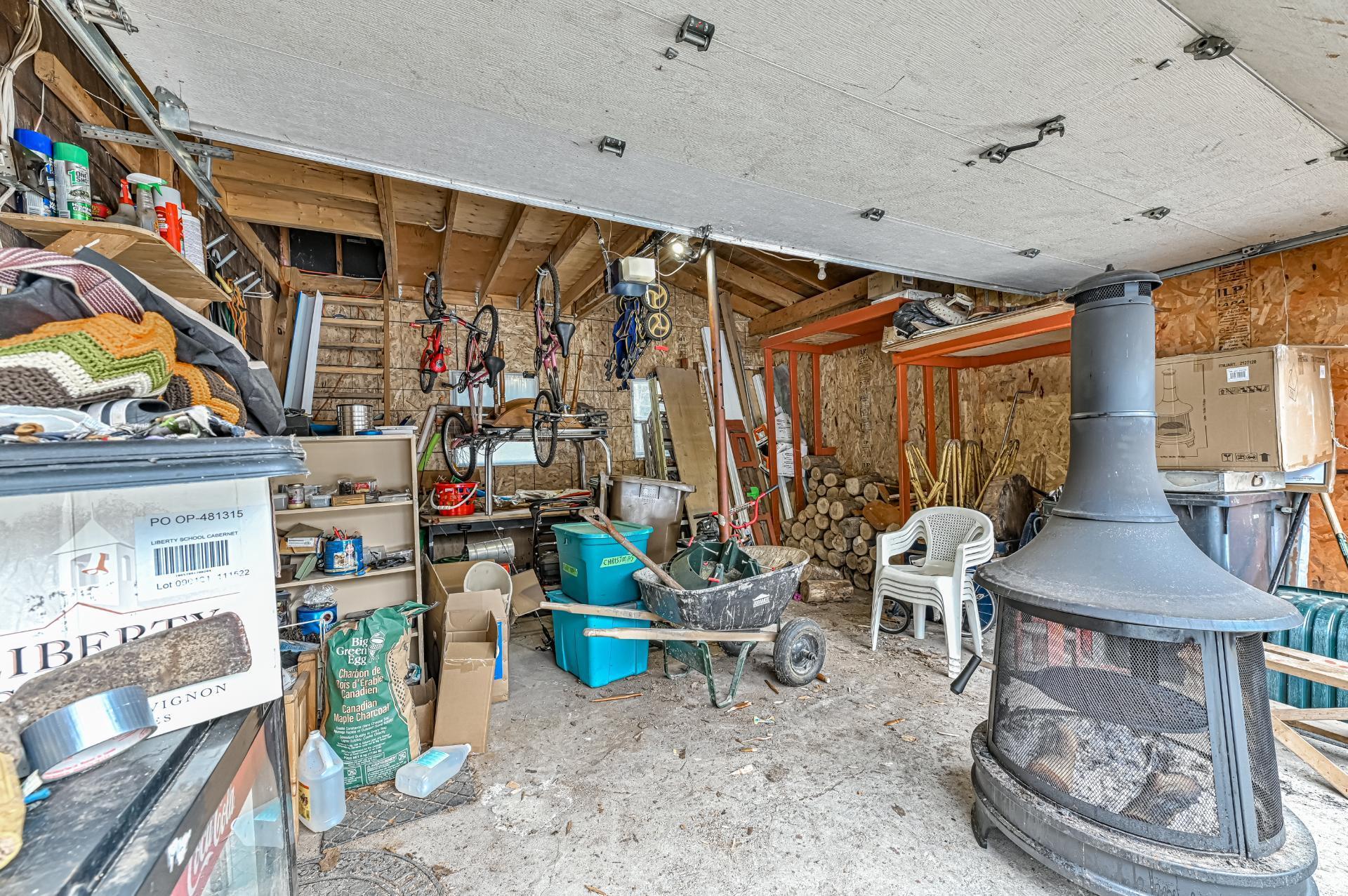 









1996


Av. J.-C.-Cloutier

,
Sainte-Lucie-des-Laurentides,




QC
J0T2J0

