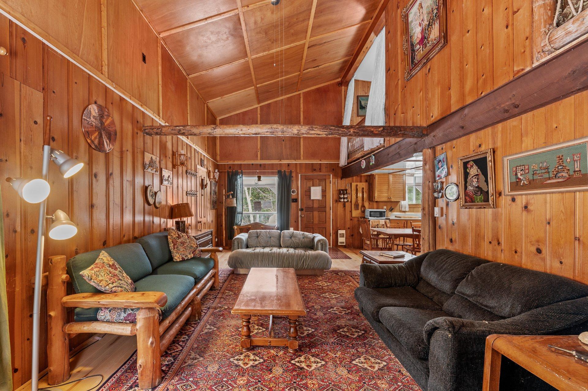 









1996


Av. J.-C.-Cloutier

,
Sainte-Lucie-des-Laurentides,




QC
J0T2J0

