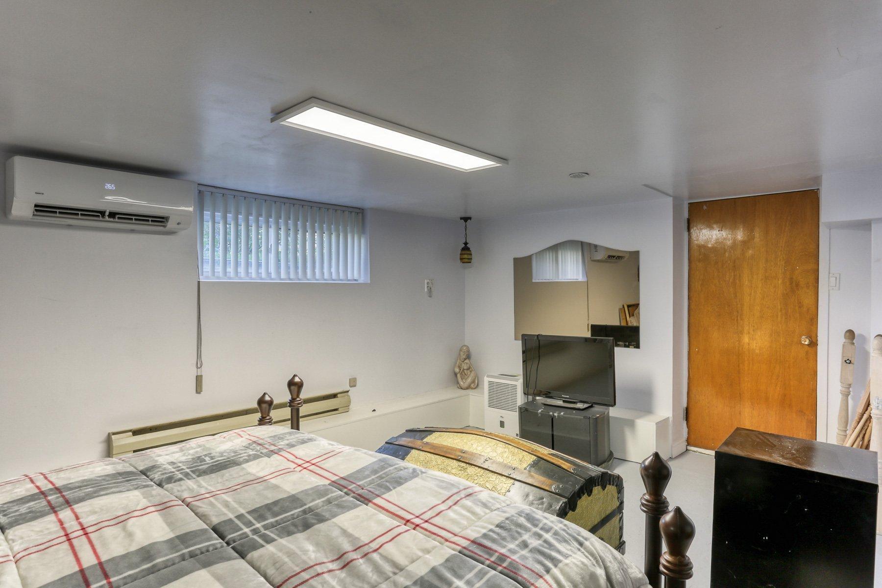 









755

 - 757


Rue du Marie-Louise

,
Shawinigan,




QC
G9P2H1

