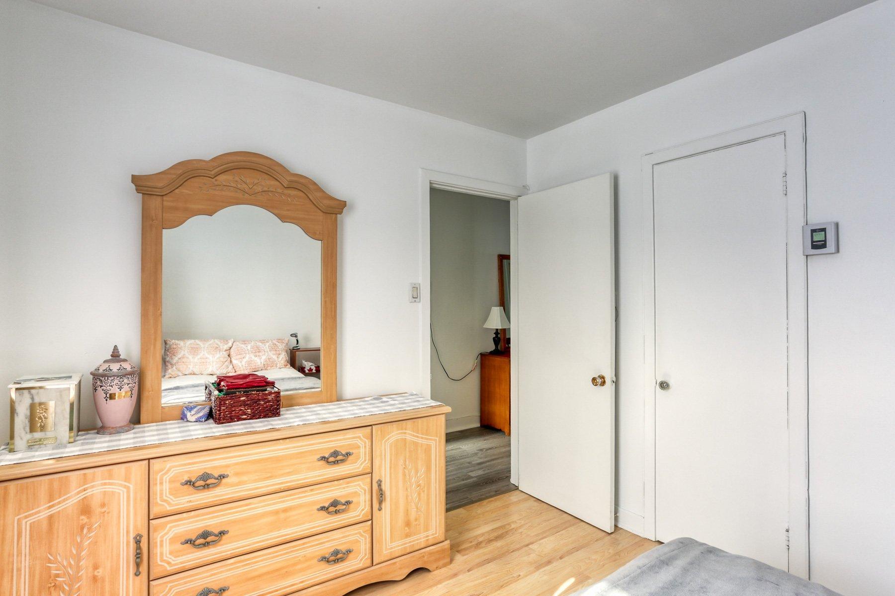 









755

 - 757


Rue du Marie-Louise

,
Shawinigan,




QC
G9P2H1

