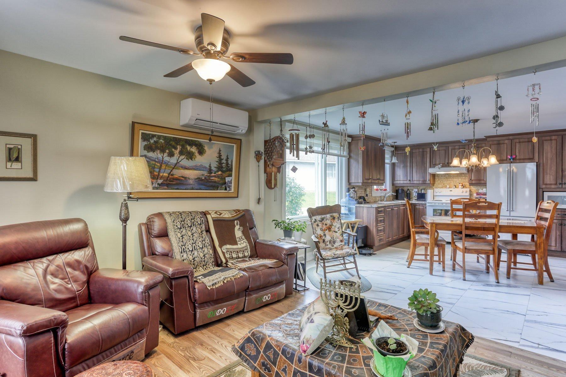 









755

 - 757


Rue du Marie-Louise

,
Shawinigan,




QC
G9P2H1

