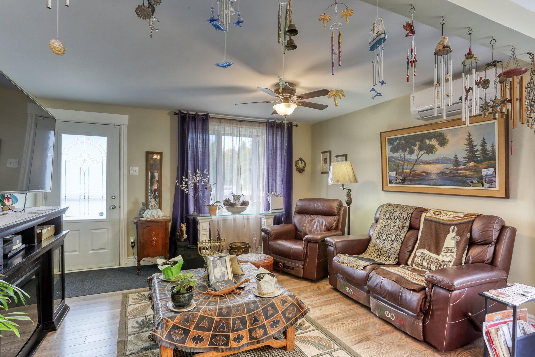 









755

 - 757


Rue du Marie-Louise

,
Shawinigan,




QC
G9P2H1

