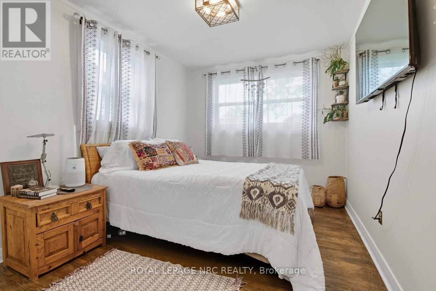 












464 GORHAM ROAD

,
Fort Erie (Ridgeway),




Ontario
L0S1N0

