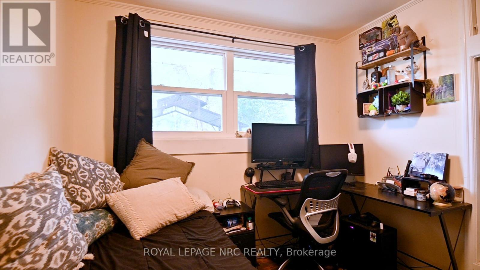 












464 GORHAM ROAD

,
Fort Erie (Ridgeway),




Ontario
L0S1N0

