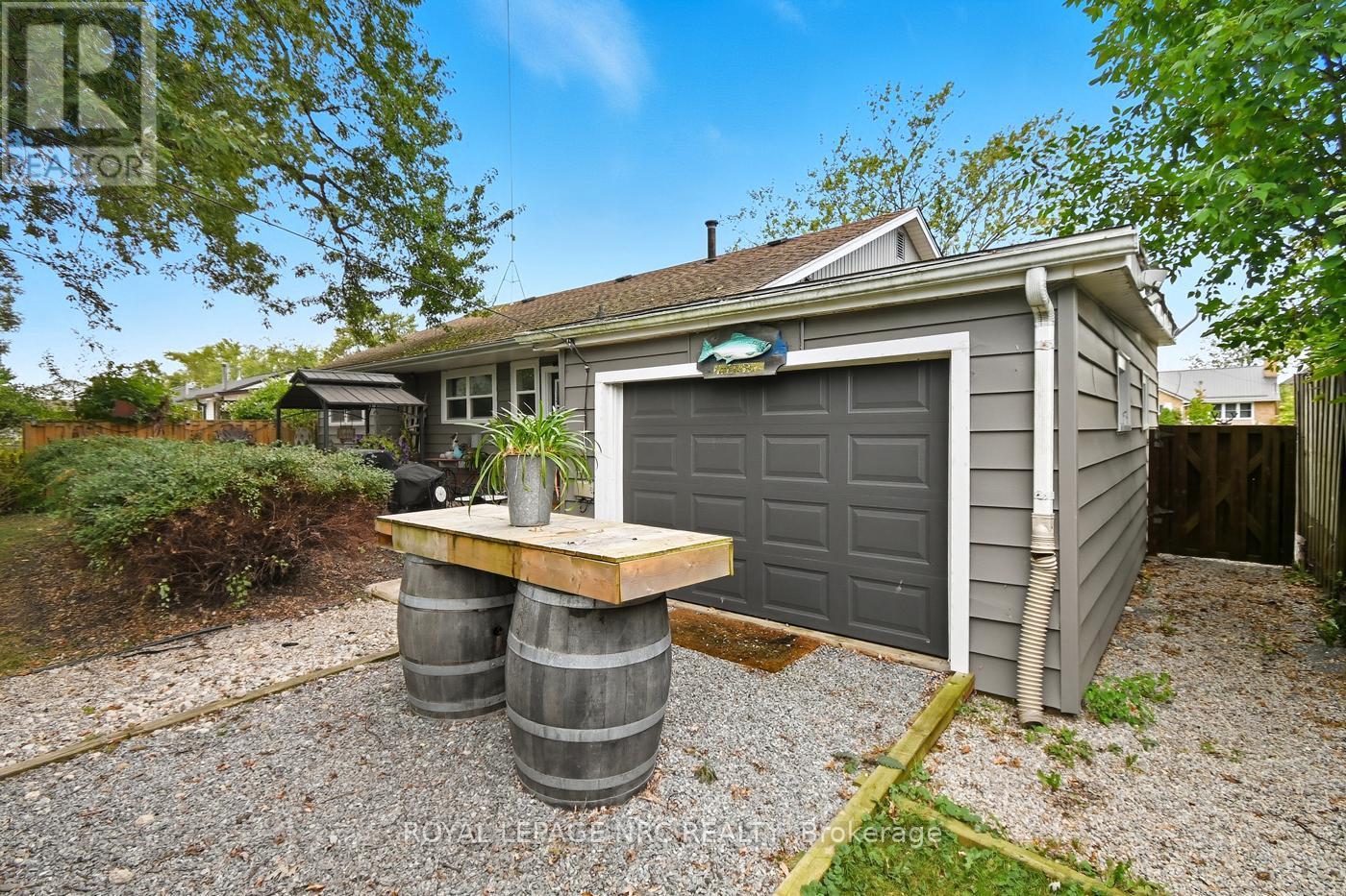 












464 GORHAM ROAD

,
Fort Erie (Ridgeway),




Ontario
L0S1N0

