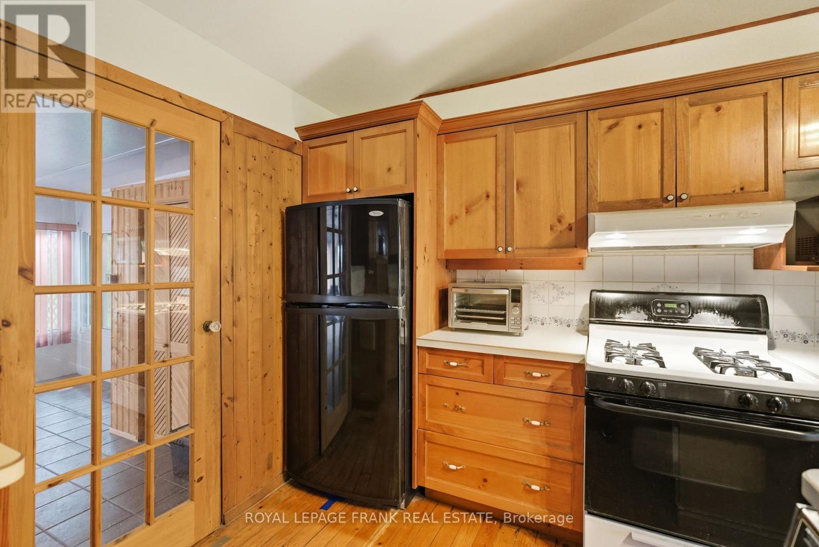 












379 IRENE DRIVE

,
Georgina (Keswick South),




Ontario
L4P3B3


