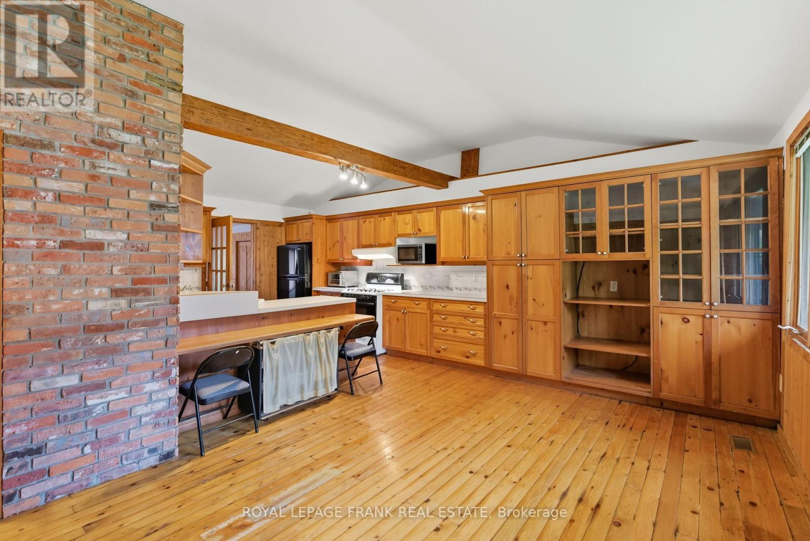












379 IRENE DRIVE

,
Georgina (Keswick South),




Ontario
L4P3B3

