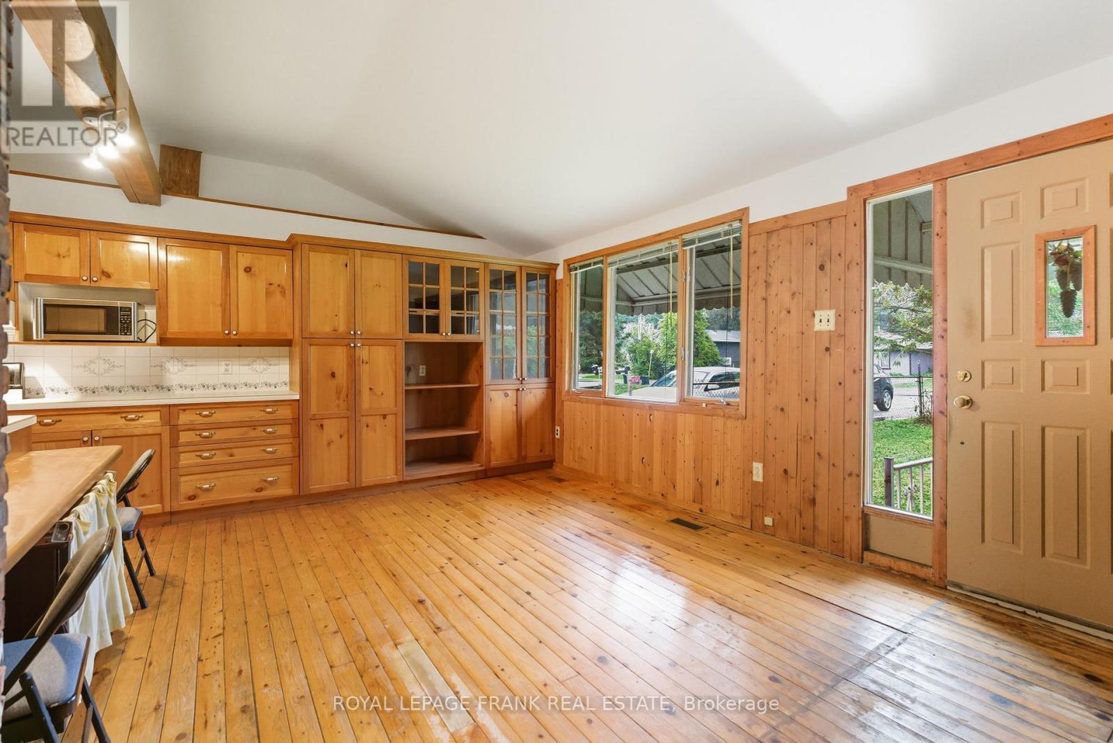 












379 IRENE DRIVE

,
Georgina (Keswick South),




Ontario
L4P3B3

