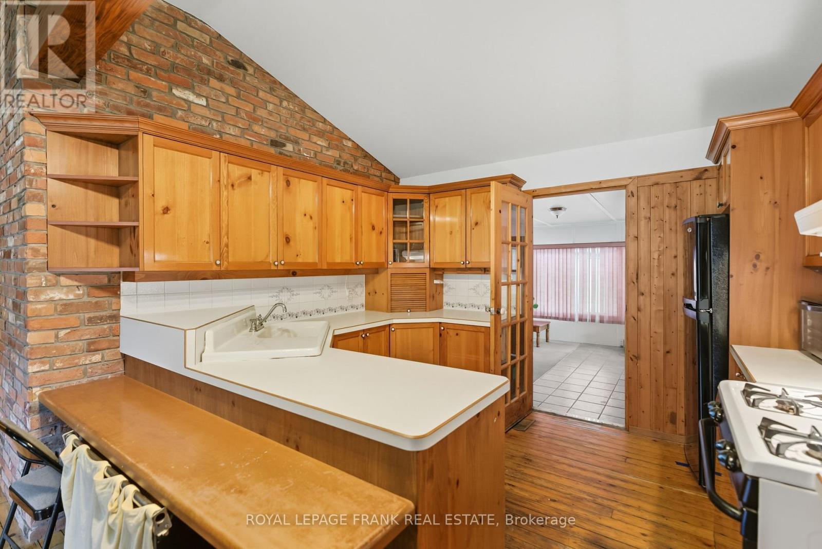 












379 IRENE DRIVE

,
Georgina (Keswick South),




Ontario
L4P3B3

