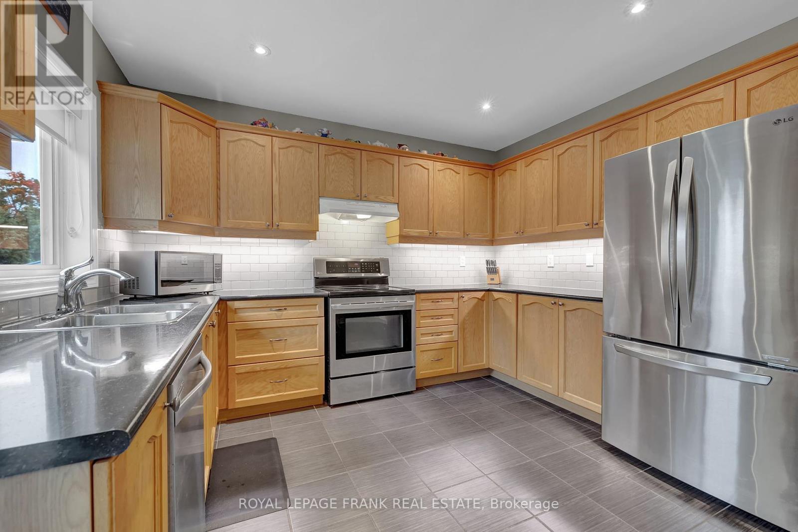 












100 WHITE DRIVE

,
Port Hope,




Ontario
L1A0B6

