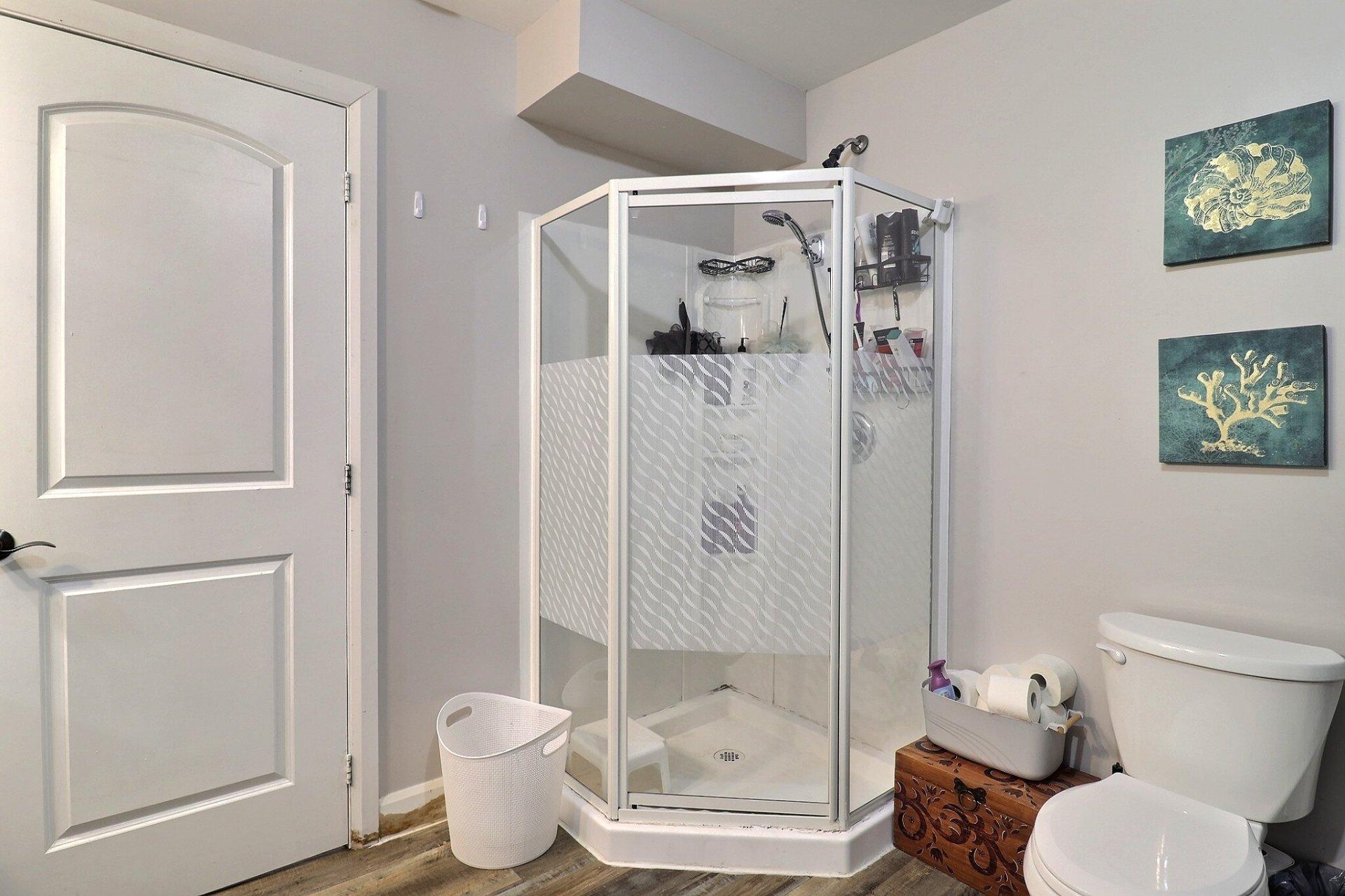 









672


Ch. du Poisson-Blanc

,
Denholm,




QC
J8N9E9

