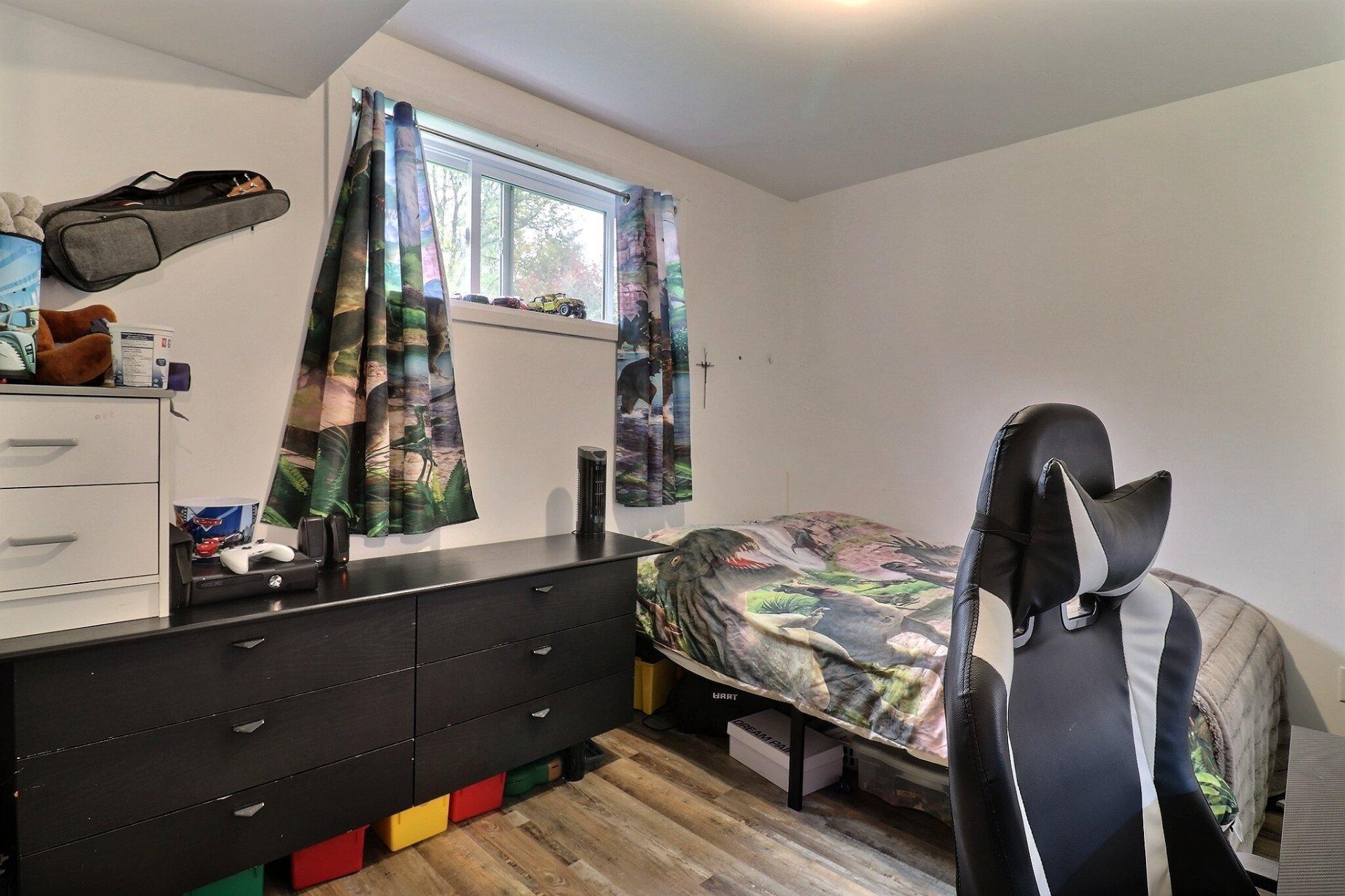 









672


Ch. du Poisson-Blanc

,
Denholm,




QC
J8N9E9

