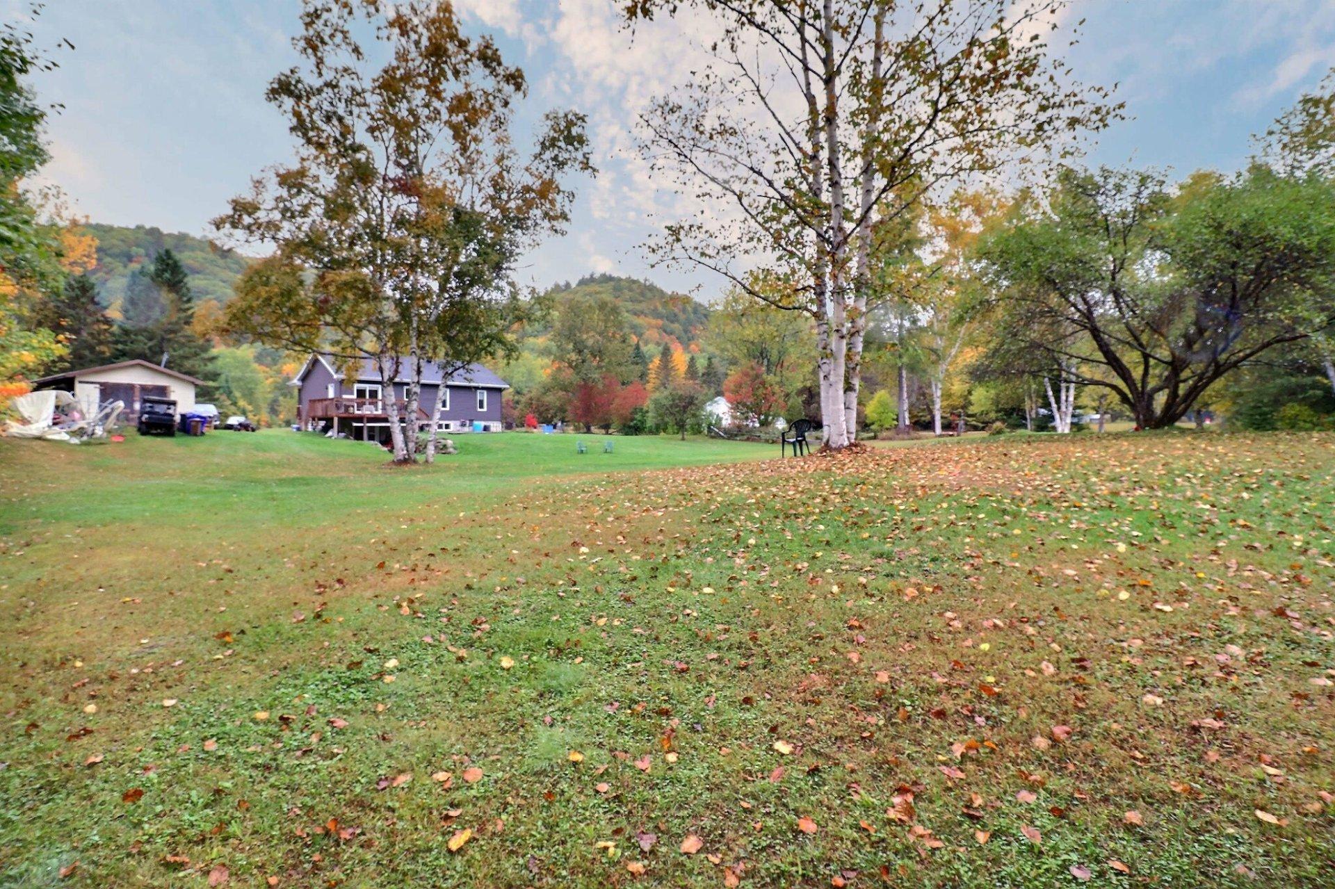 









672


Ch. du Poisson-Blanc

,
Denholm,




QC
J8N9E9

