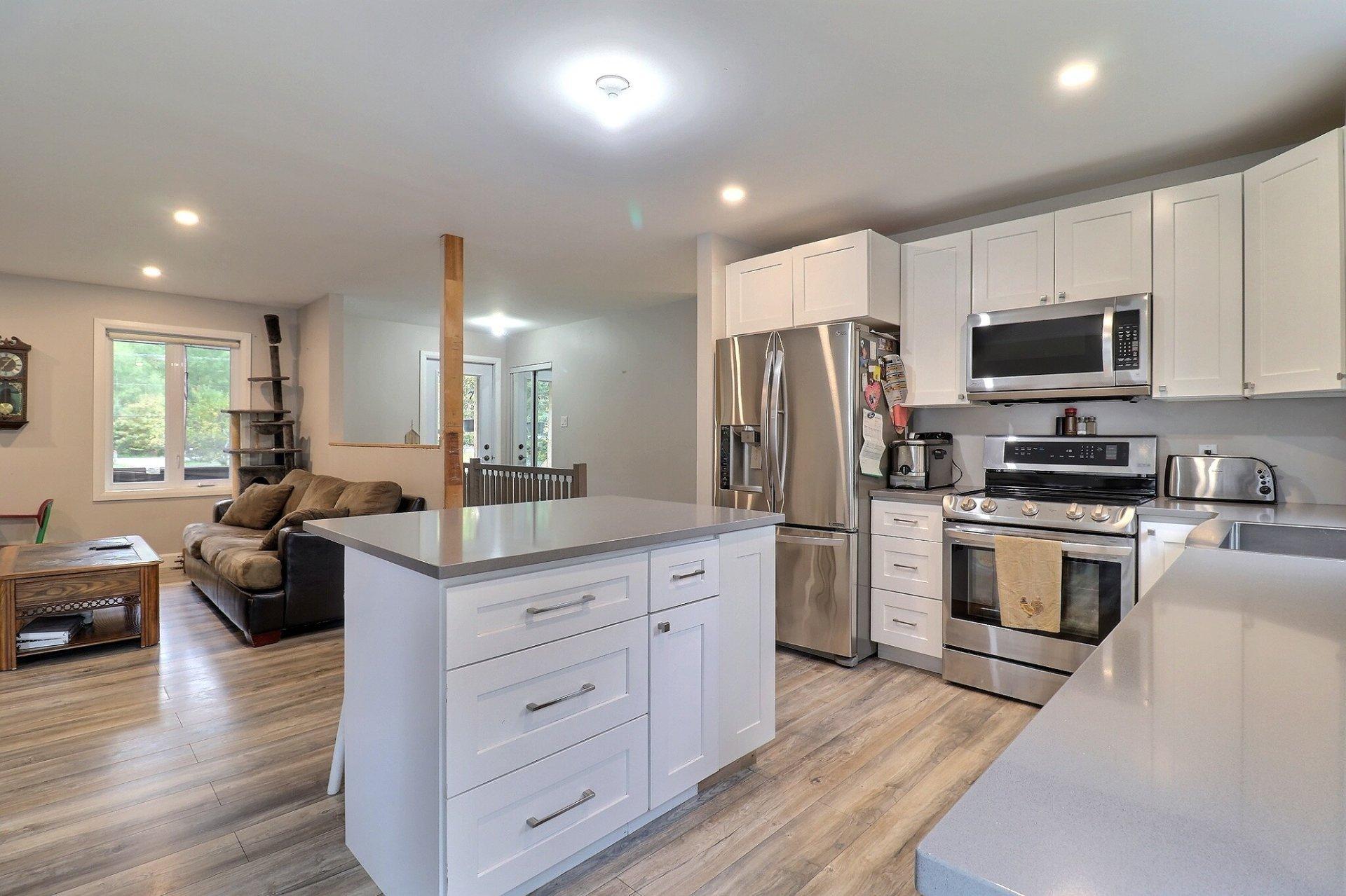 









672


Ch. du Poisson-Blanc

,
Denholm,




QC
J8N9E9

