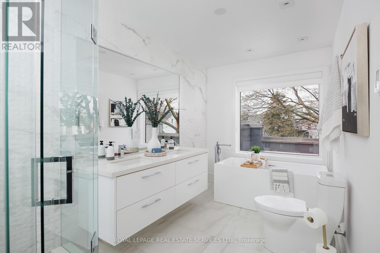 












121 MARKHAM STREET

,
Toronto,




Ontario
M6J2G4

