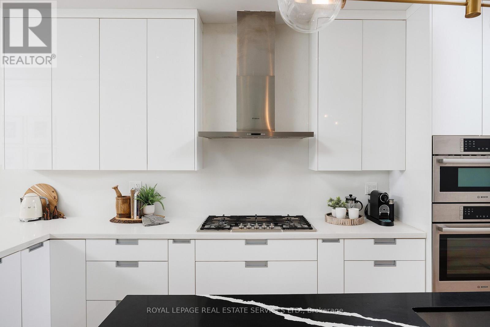 












121 MARKHAM STREET

,
Toronto,




Ontario
M6J2G4

