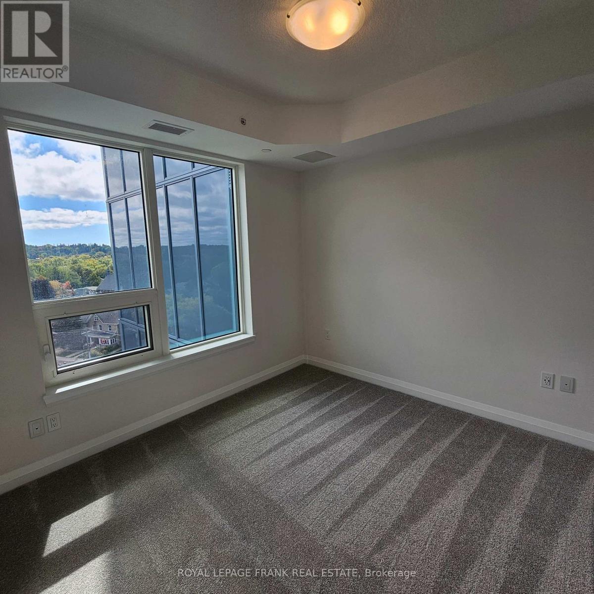 












903 - 93 ARTHUR STREET S

,
Guelph (St. Patrick's Ward),




Ontario
N1E0S6

