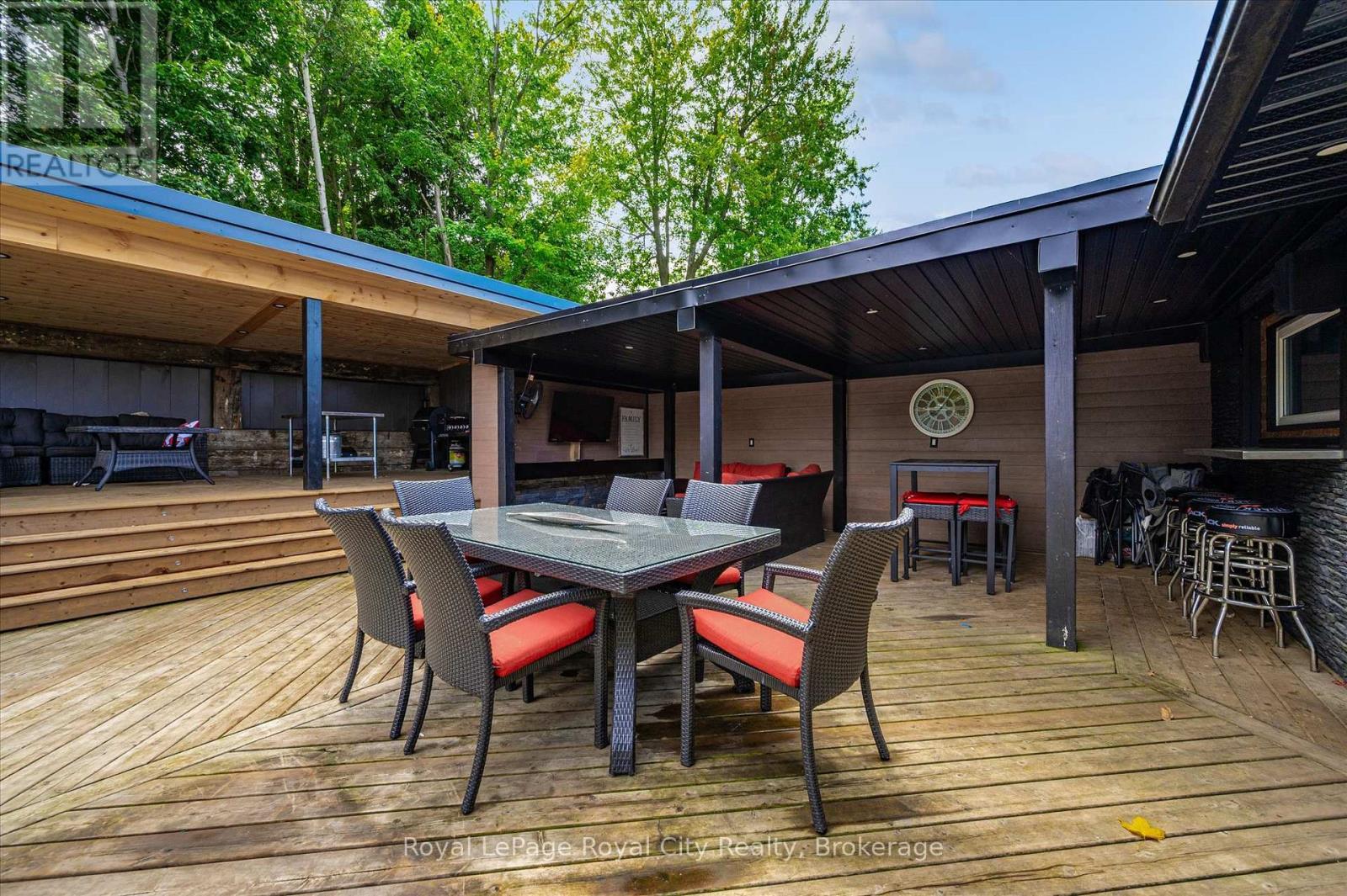 












670 FERRIER STREET

,
Centre Wellington (Fergus),




Ontario
N1M1W8

