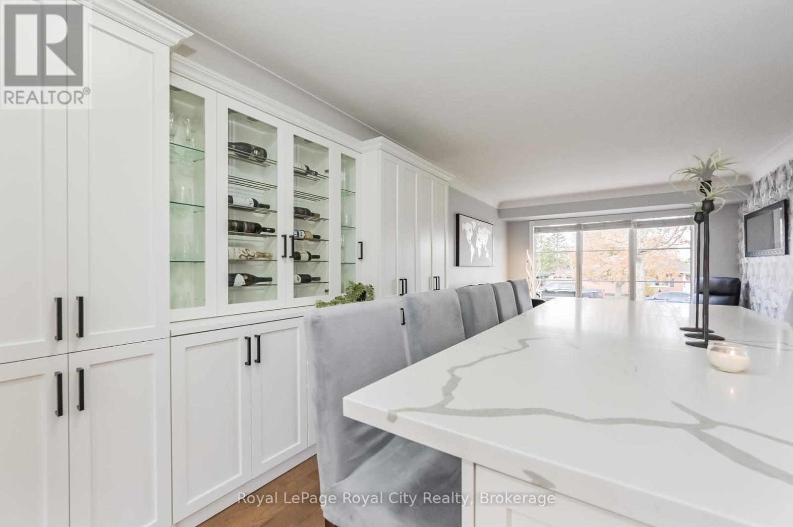












670 FERRIER STREET

,
Centre Wellington (Fergus),




Ontario
N1M1W8

