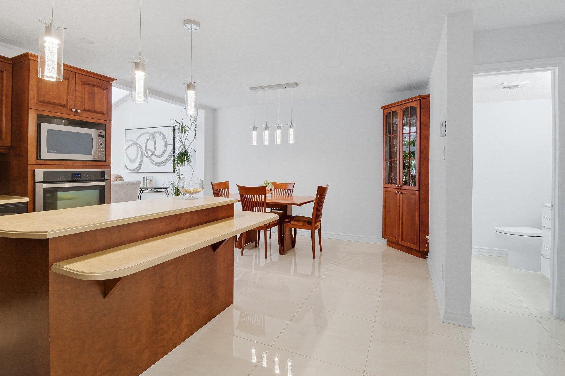 









8


Rue du Mica

,
Gatineau (Hull),




QC
J8Z2P1

