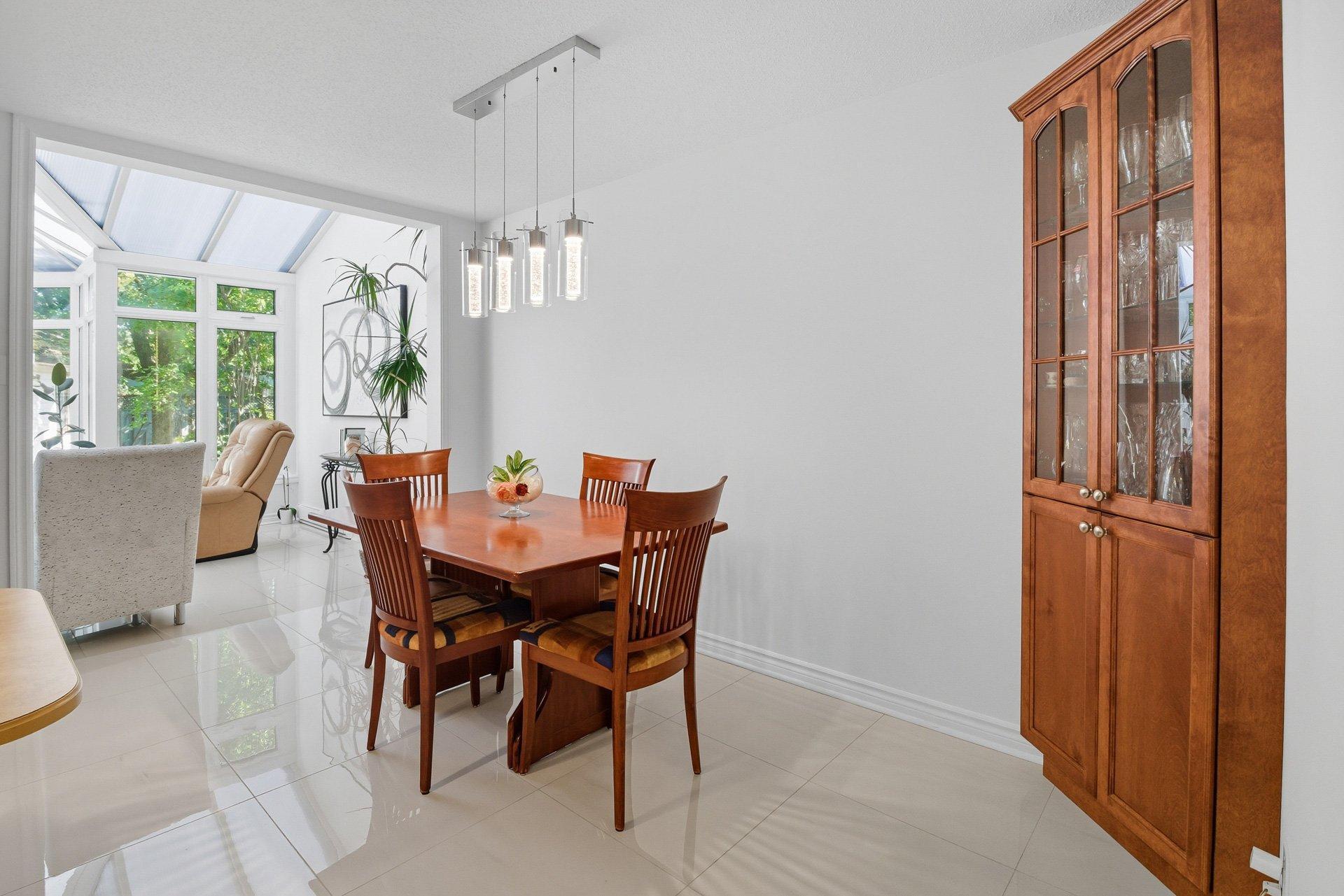 









8


Rue du Mica

,
Gatineau (Hull),




QC
J8Z2P1

