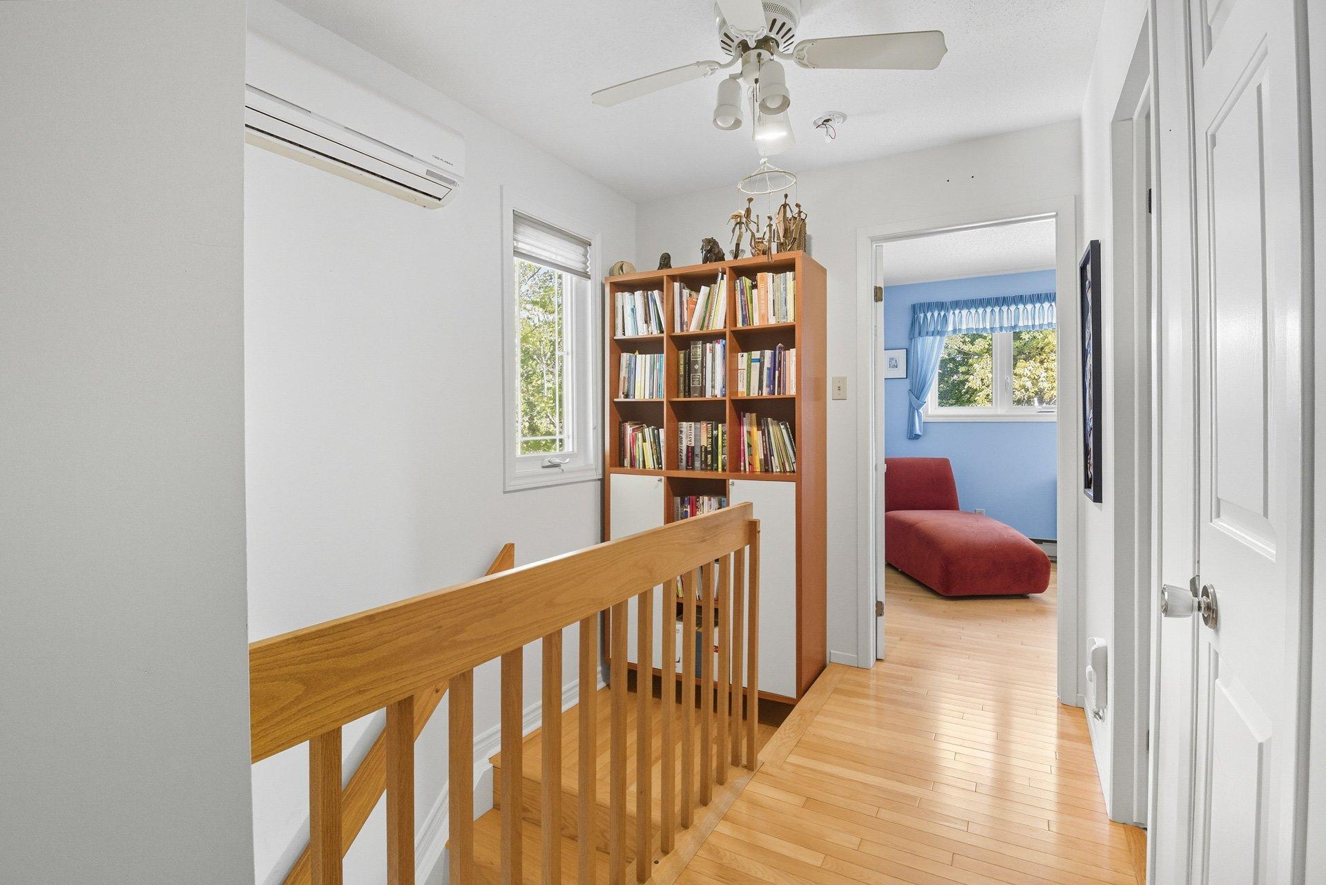 









8


Rue du Mica

,
Gatineau (Hull),




QC
J8Z2P1

