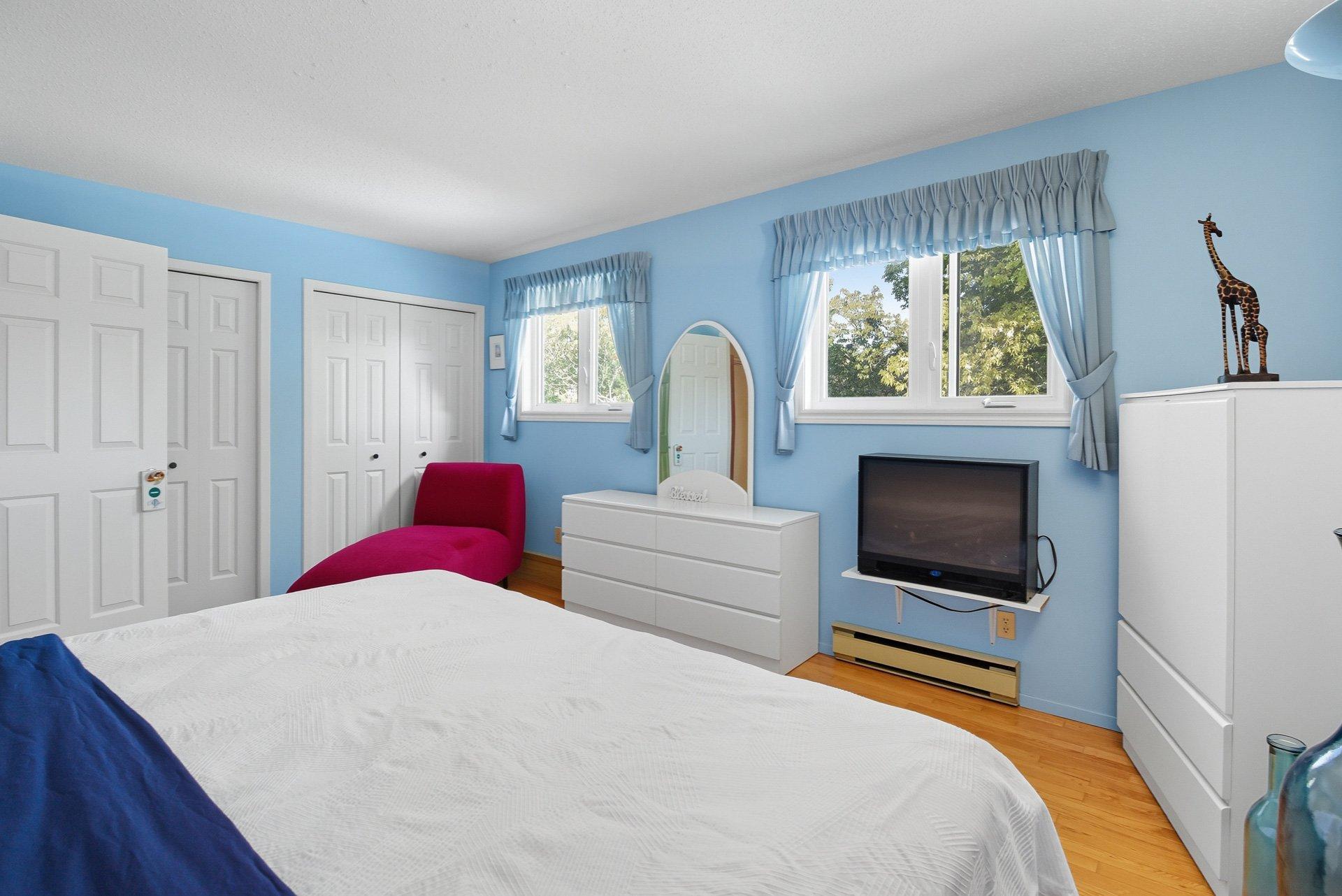 









8


Rue du Mica

,
Gatineau (Hull),




QC
J8Z2P1

