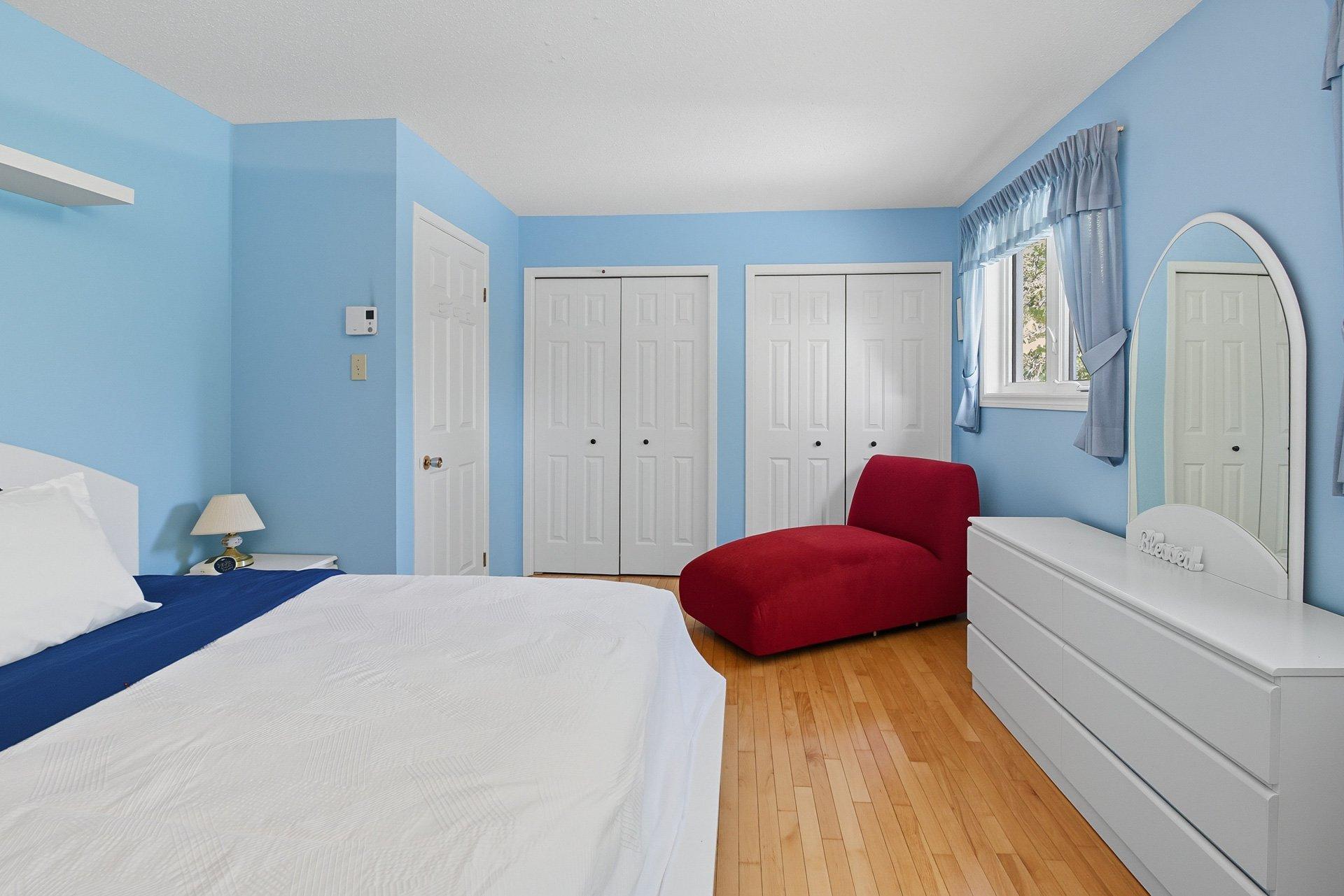 









8


Rue du Mica

,
Gatineau (Hull),




QC
J8Z2P1

