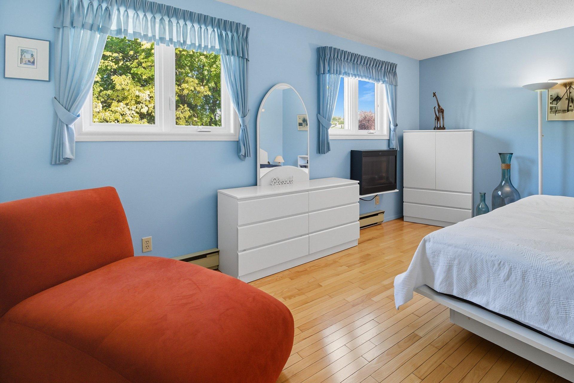 









8


Rue du Mica

,
Gatineau (Hull),




QC
J8Z2P1

