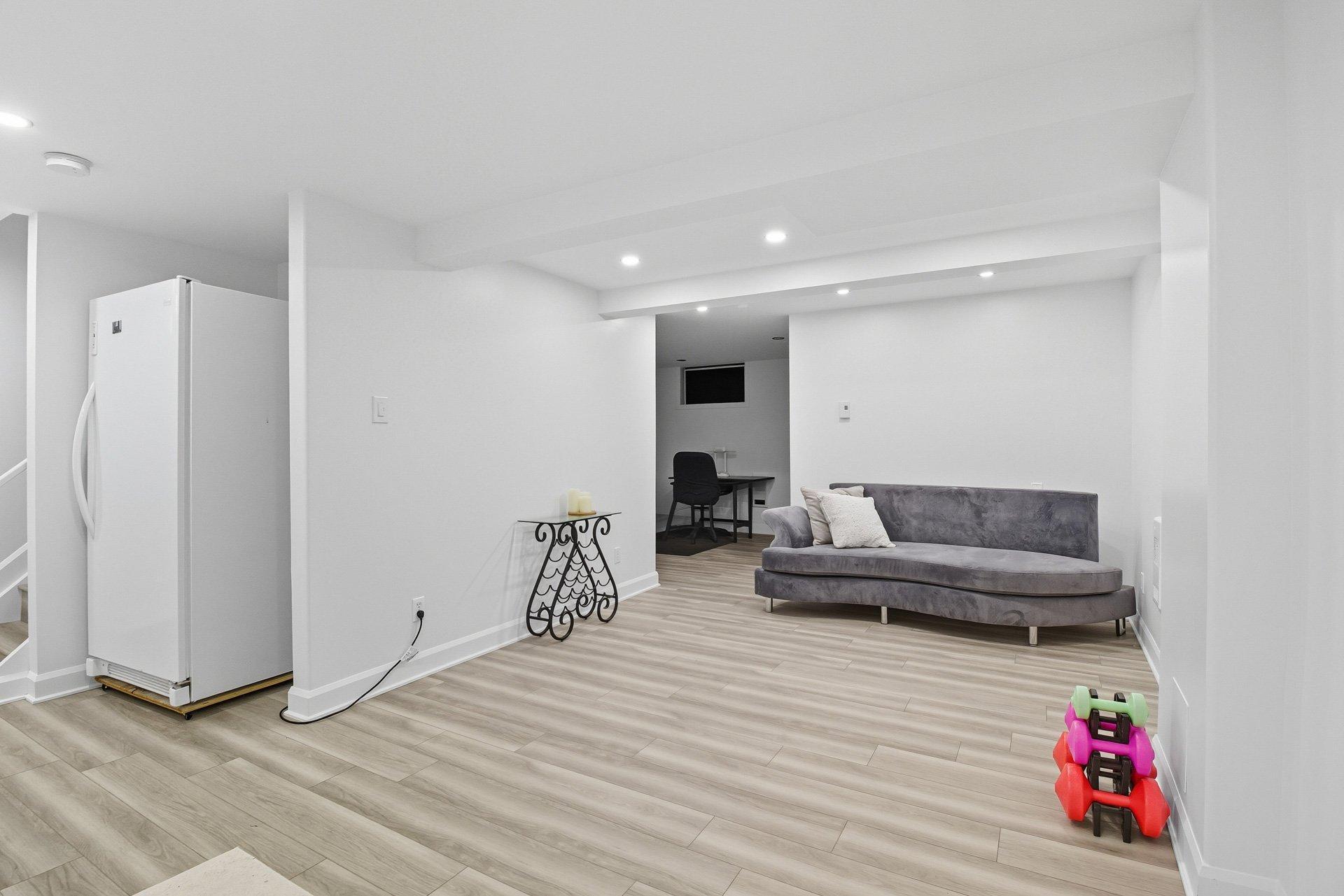 









8


Rue du Mica

,
Gatineau (Hull),




QC
J8Z2P1

