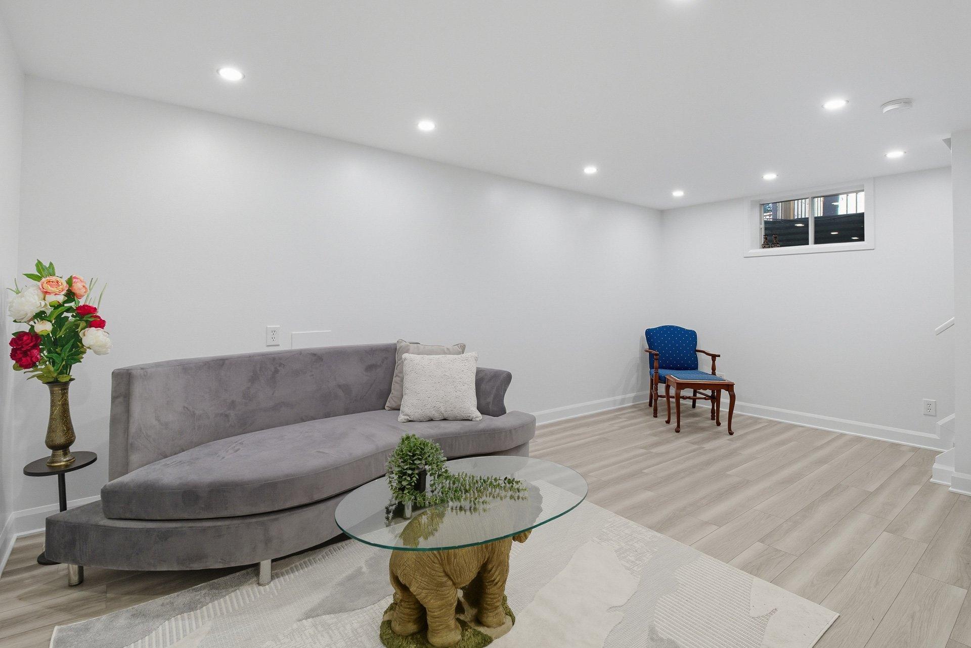 









8


Rue du Mica

,
Gatineau (Hull),




QC
J8Z2P1

